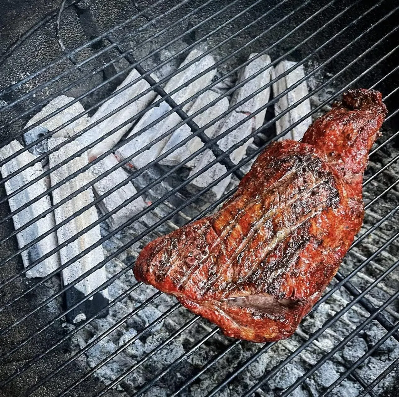 10LB Ultra Premium Grilling Charcoal Logs - 100% Natural, Lasts 5 Hours, Sustainable, for Grilling/BBQ/Smoker/Big Green Egg/Kamado/Ceramic Grill/Weber/Yakitori, Thai/Binchotan Alternative