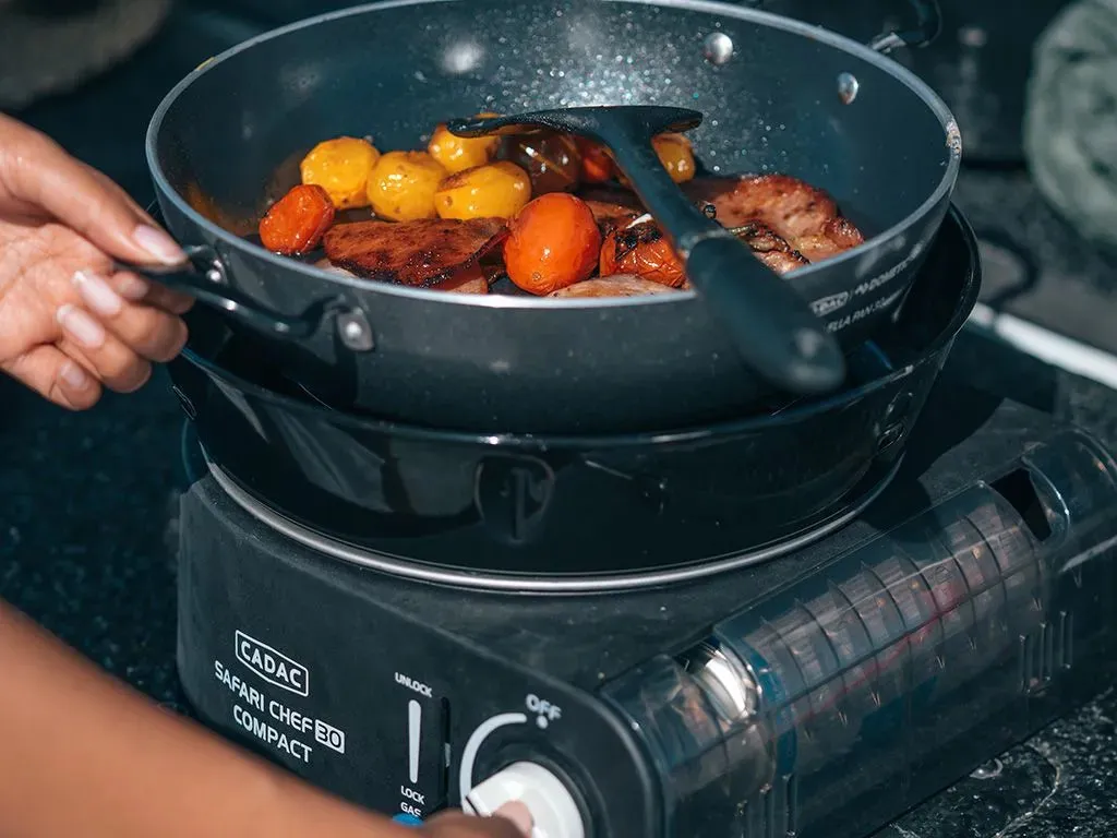 Cadac Safari Chef 30 Compact/ Portable 6 Piece/ Gas Barbeque/ Camp Cooker