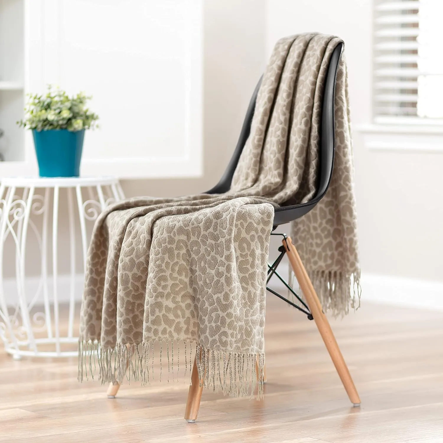 Chanasya Premium Super Soft Leopard Print Acrylic Throw Blanket with Tassels - Lightweight Modern and Shabby Chic Woven Blanket for Bed Sofa Chair Living Room and Bedroom Decor (50x65 Inches) Beige