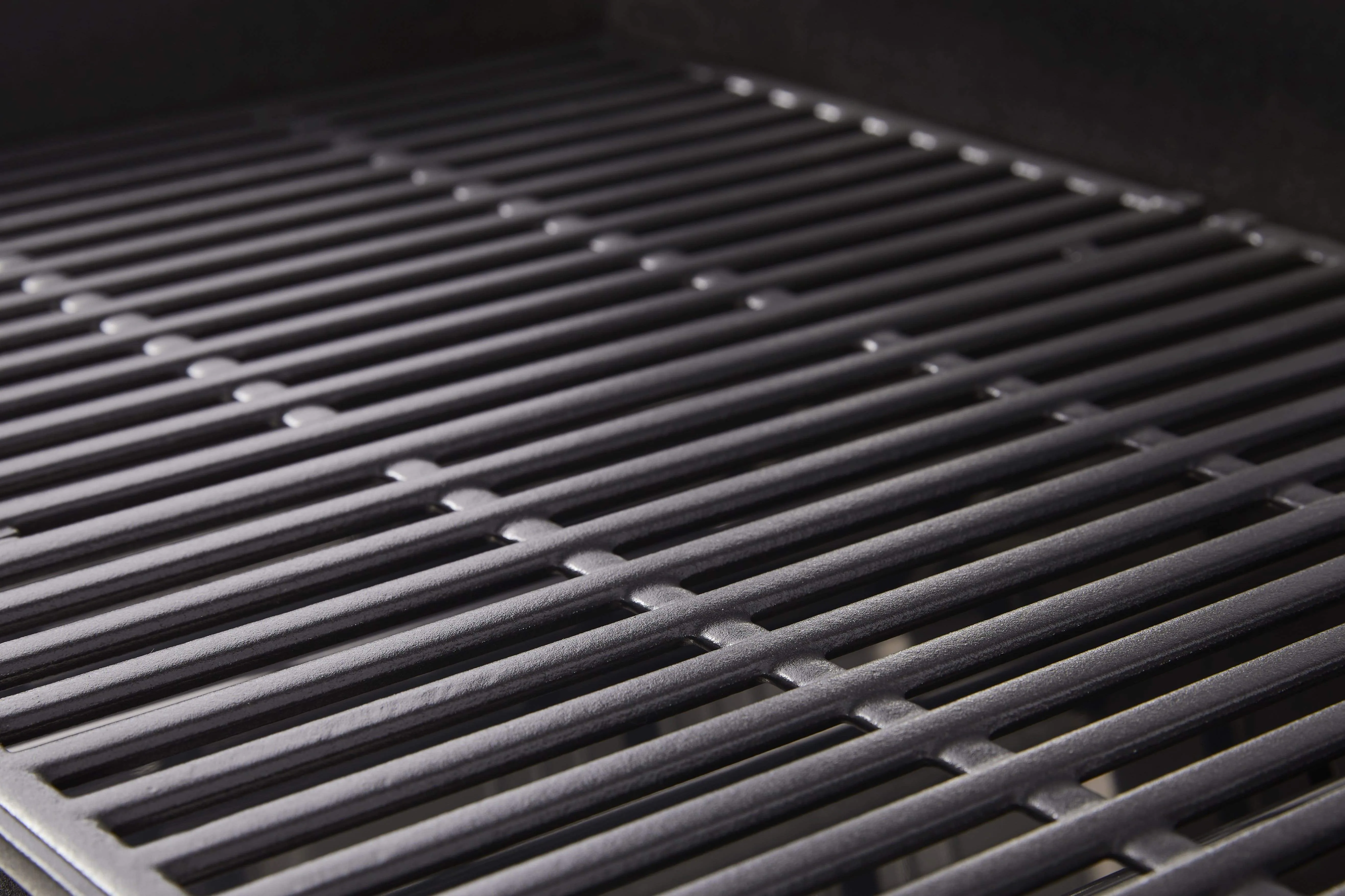 Cooking Spirit Cast-Iron Smart-powered Limited stock Grates BBQ E-215 with in Black Weber 2-Burner