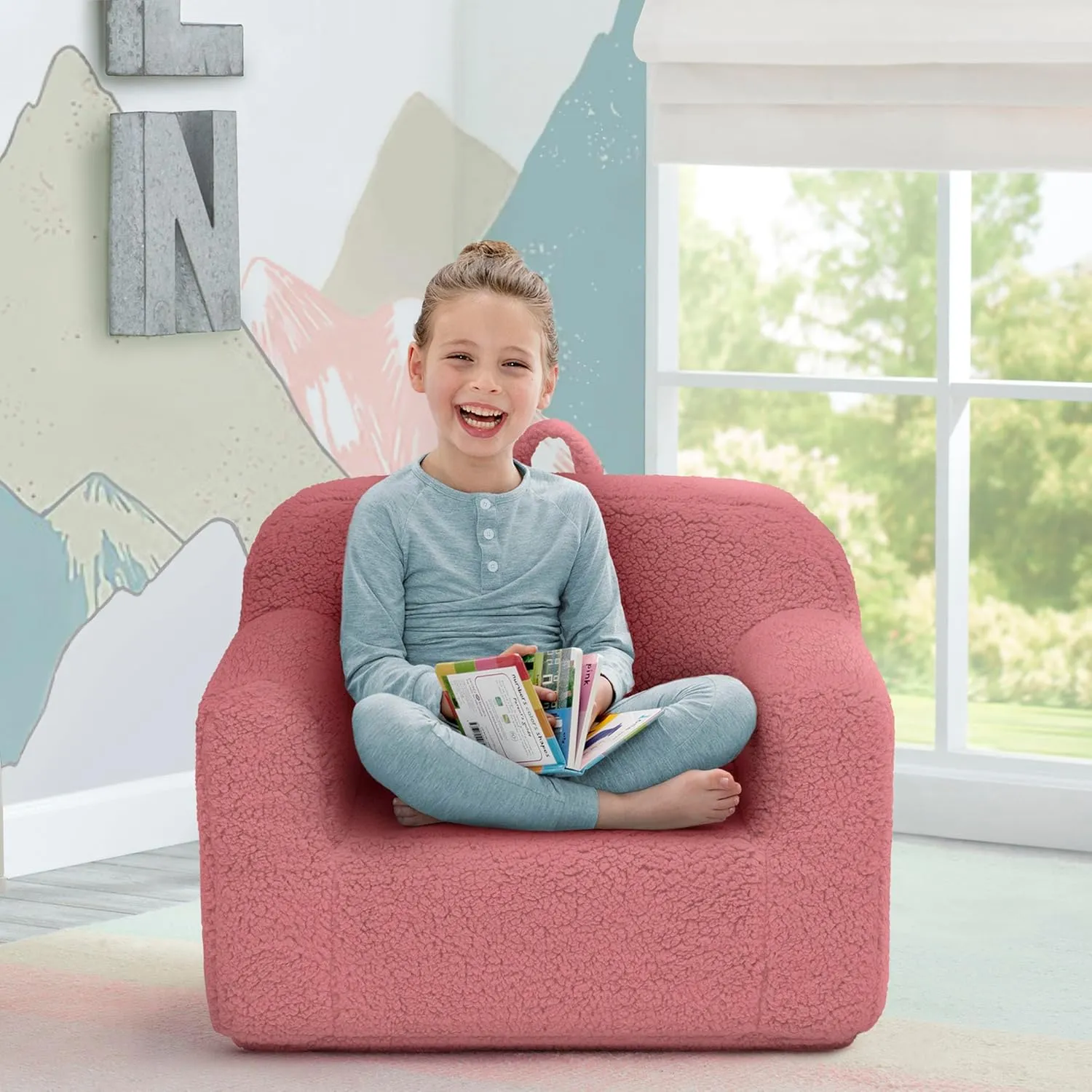 Delta Children Sherpa Cozee Chair - Foam Kids Chair for Ages 18 Months and Up, Rose