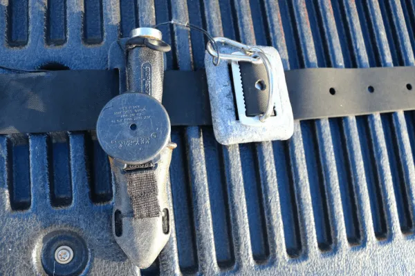 Heavy Duty Secure Retractable 36" Kevlar Holder