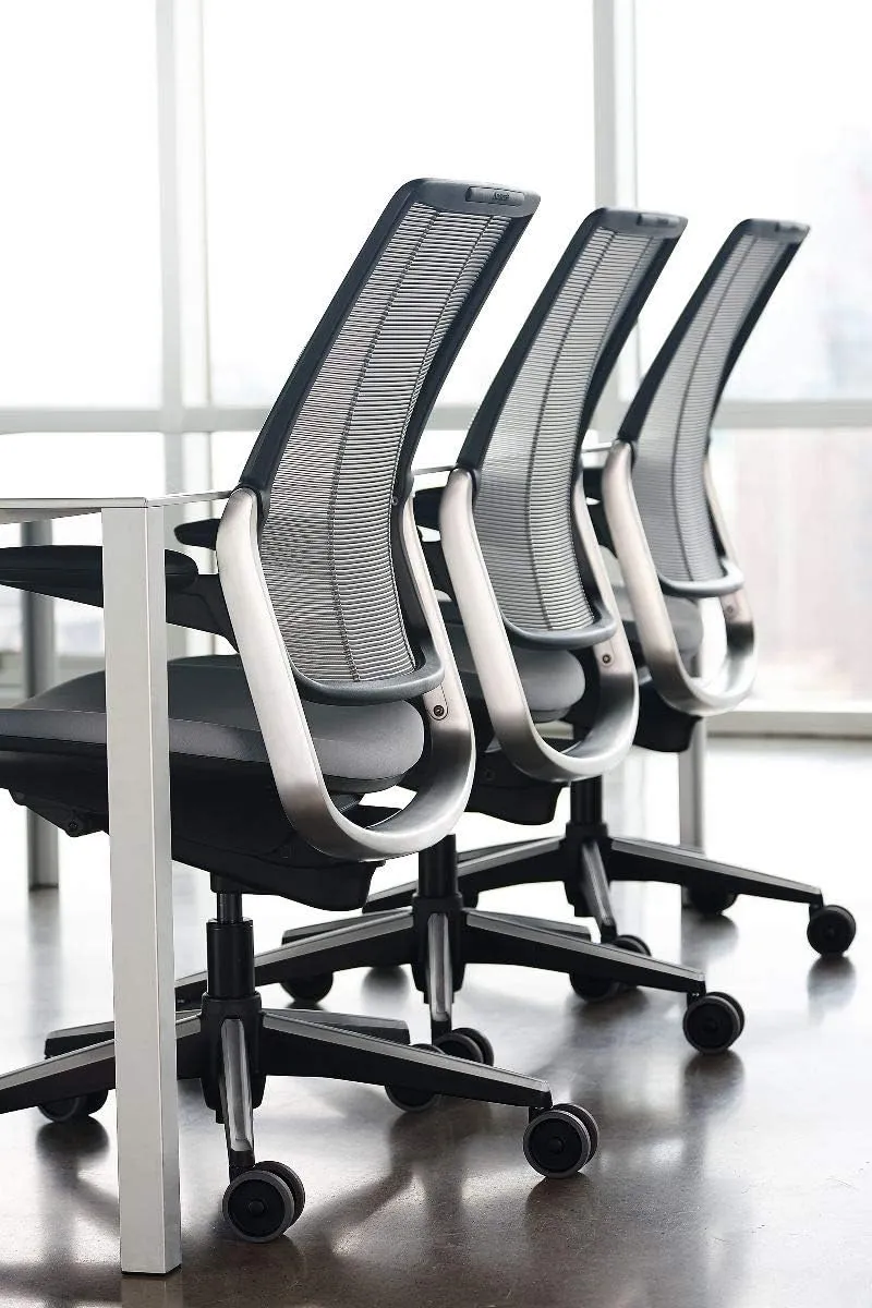 Humanscale Diffrient Smart Office Desk Chair - S413 Advanced Height Adjustable Duron Arms - Black Frame Monofilament Stripe Black Mesh Back - Black Corde4 Fabric - Standard Carpet Casters