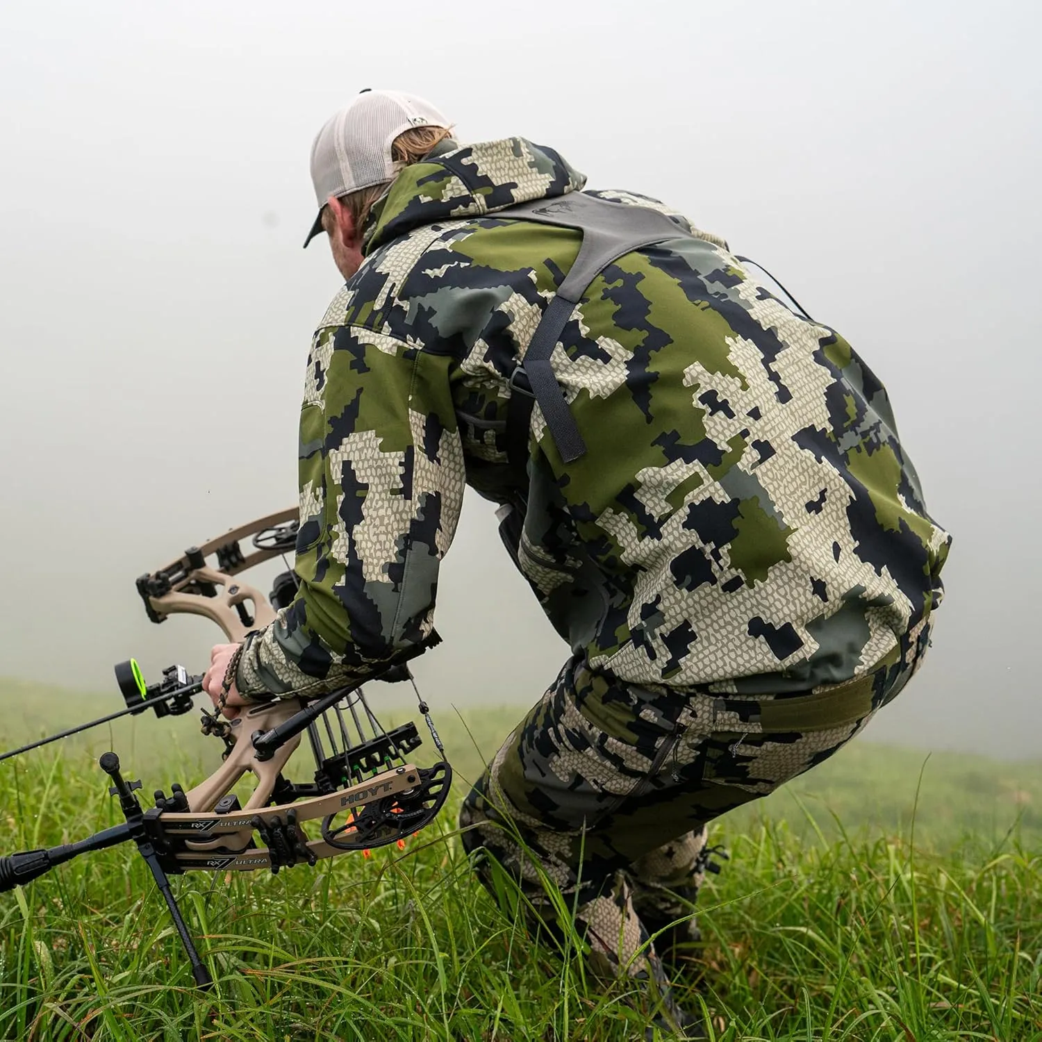 KUIU Guide Pro Pant - Wind-Resistant, Articulated Fit, Durable Soft-Shell for Cold Weather Mountain Hunting