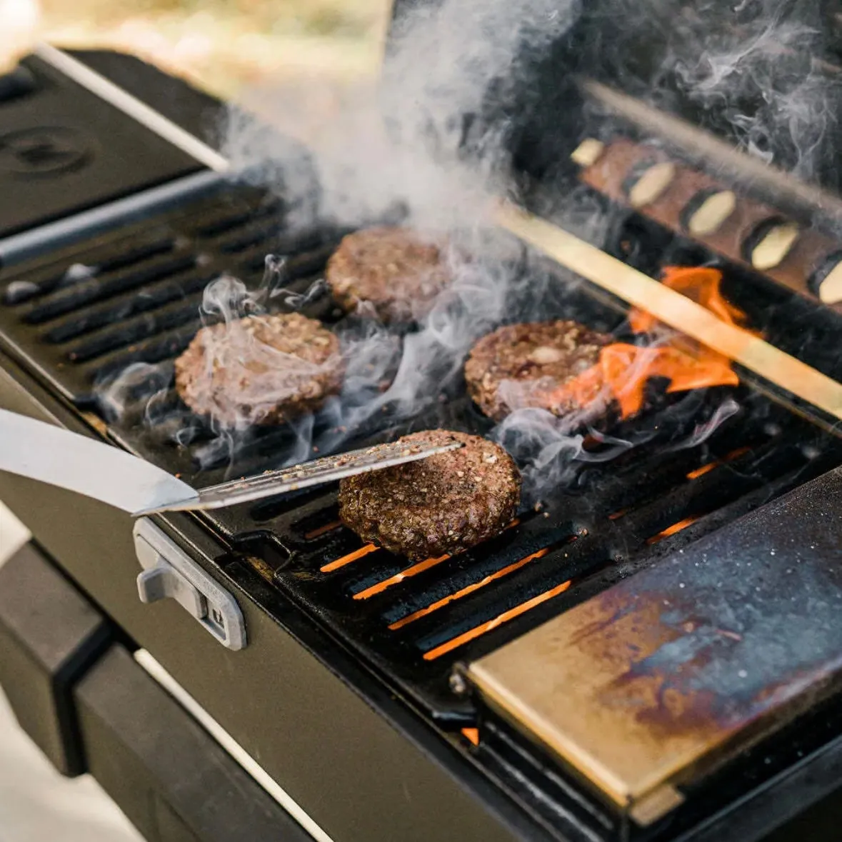 Masterbuilt Portable Charcoal Grill   Smoker - MB20040722