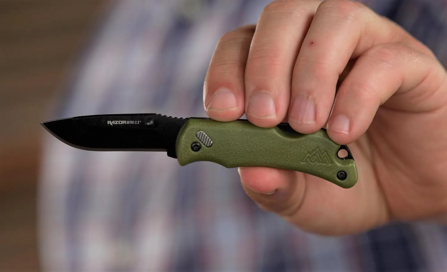 Outdoor Edge Razor Mini Folding Pocket Knife - Compact 2.2" EDC with RazorSafe Replaceable Blades - Perfect Small Everyday Carry - Includes 2 Replaceable Drop Point Blades - Great Gift for Women