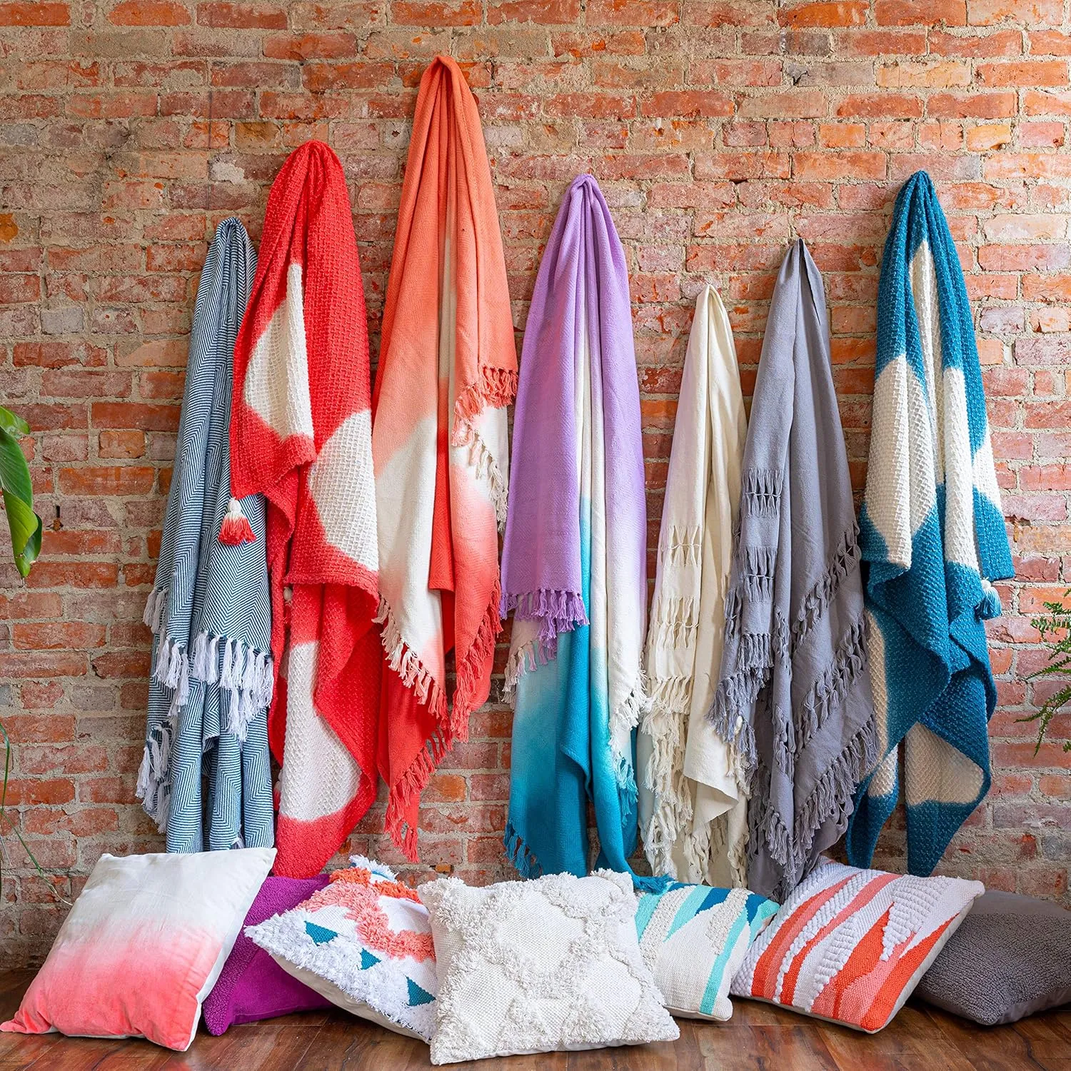 Refinery29 | Lennon Collection | Premium Cotton Textured Throw Blanket, Modern Fringe Design for Luxury Home Décor (50 x 70, White)