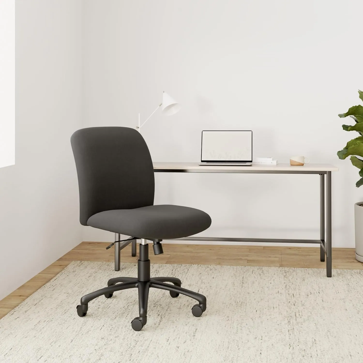 Safco Uber Office Chair, Heavy Duty Stool, 500 lbs Capacity, Ergonomic Mesh Back, 360 Swivel Seat, 5-Star Base, Big and Tall, Black