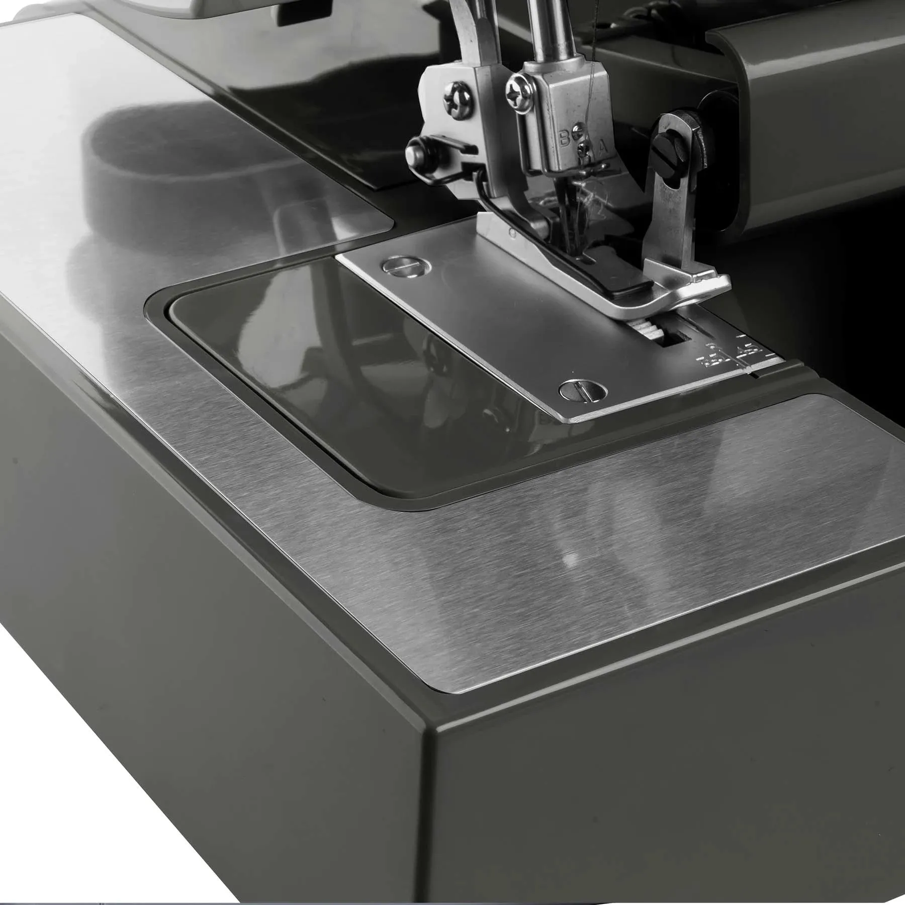 SINGER® HD0405S Heavy Duty Serger