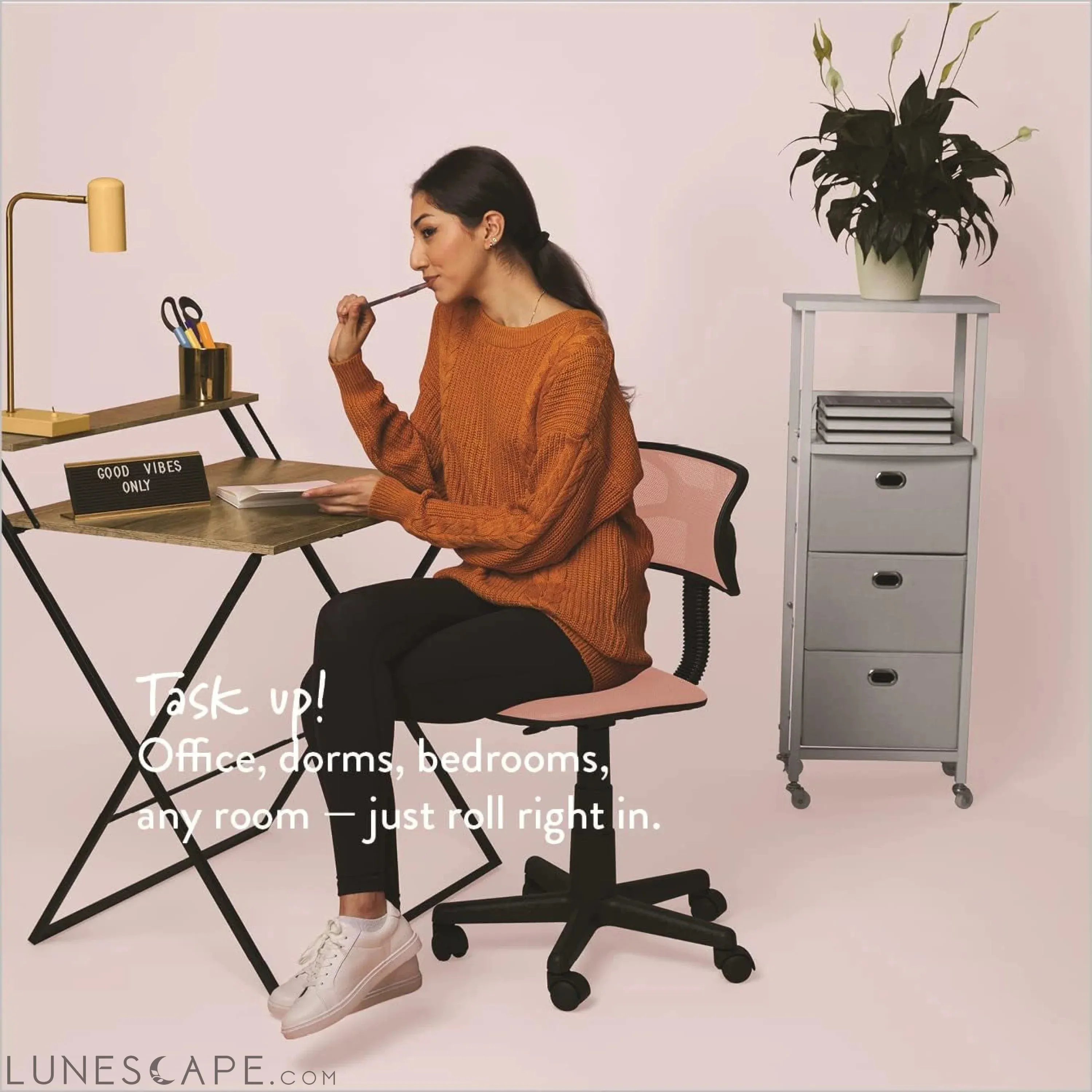 Swivel Mesh Desk Chair, Blush 21D X 21W X 34H In