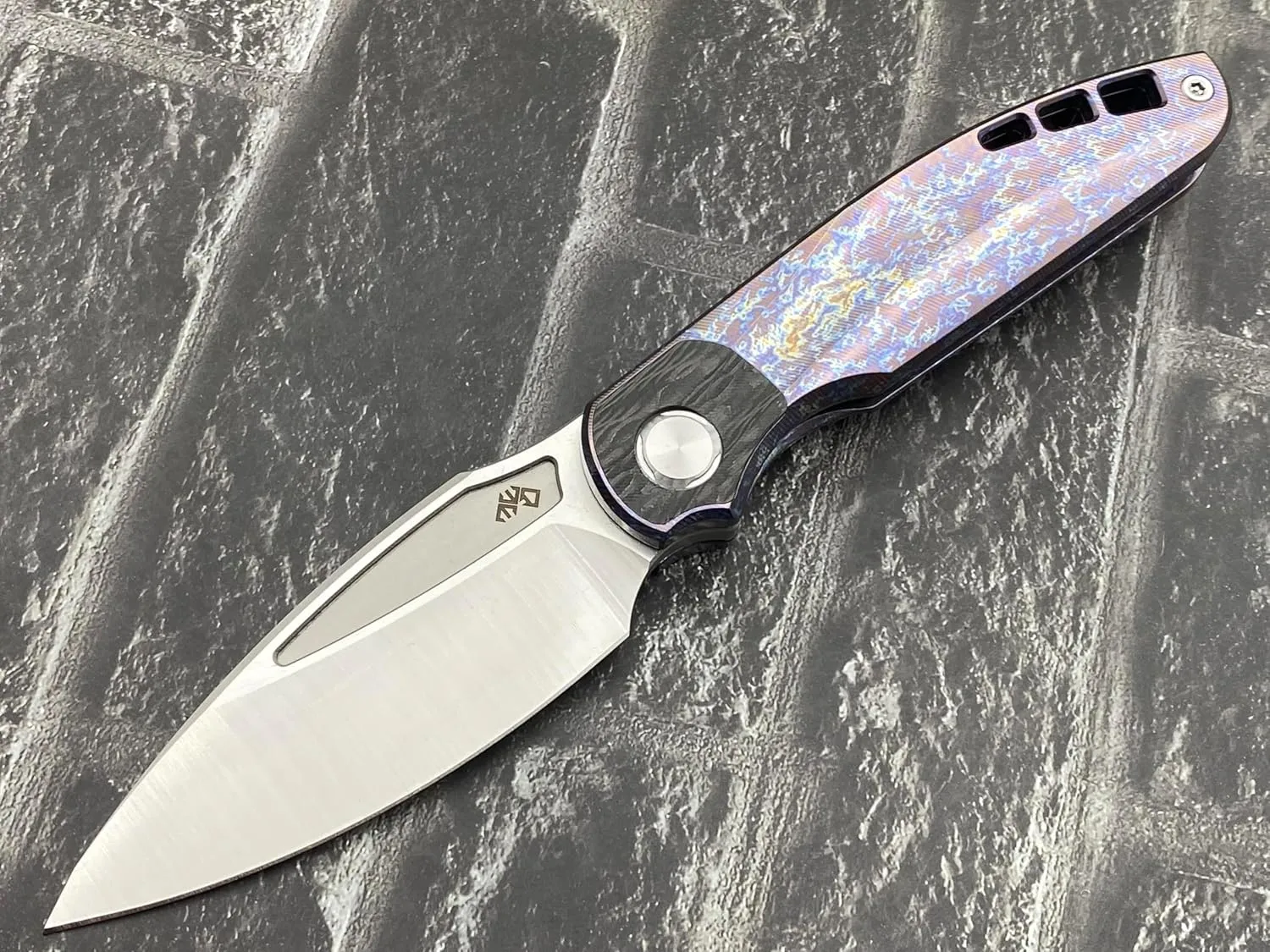 TwoSun TS341-M390-Color Folding Knife M390 Blade Titanium/Carbon Fiber Handle Pocket Knife