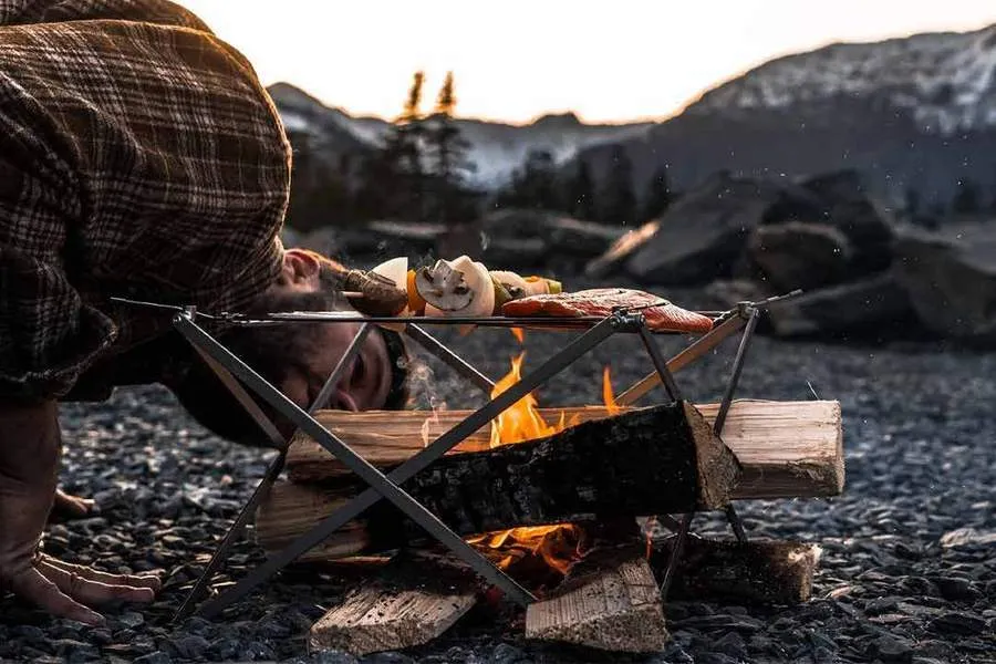 Wolf & Grizzly Grill M1 with Fire Set